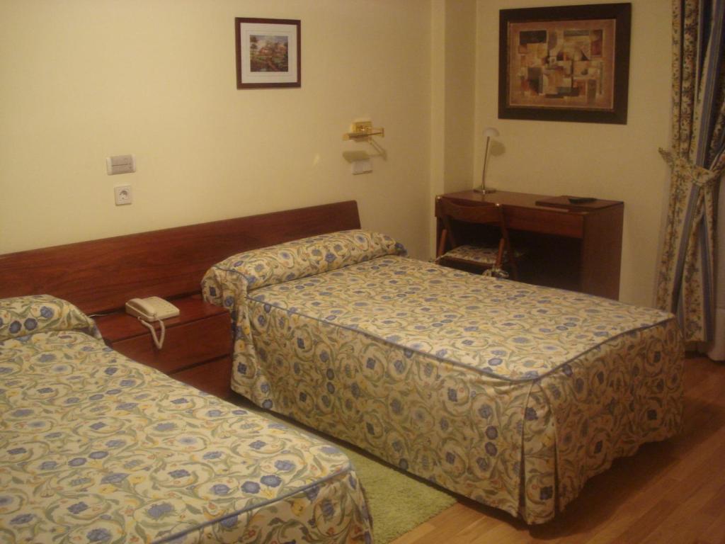 Hotel Isabel Briviesca Room photo